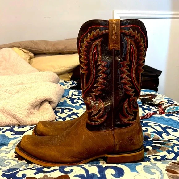 Shoes | Ariat Cowboy Boots Carol Brown With Red Outline 